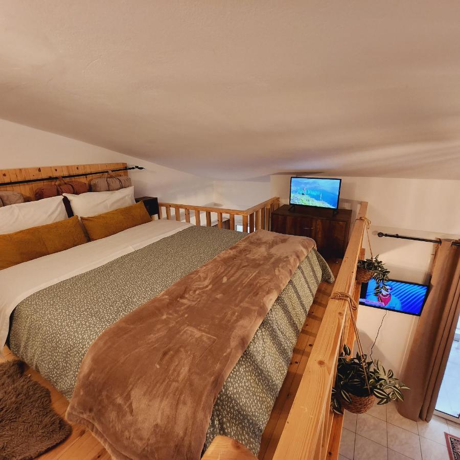 Luxury Loft Apartment Vivian Patras Buitenkant foto