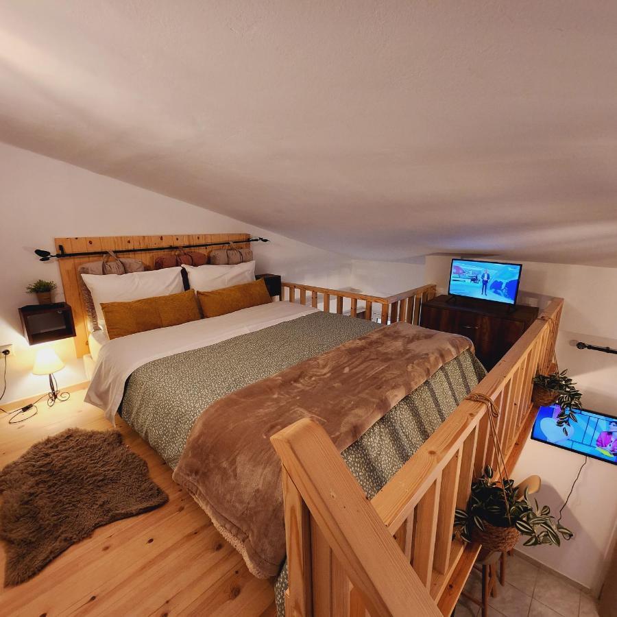 Luxury Loft Apartment Vivian Patras Buitenkant foto